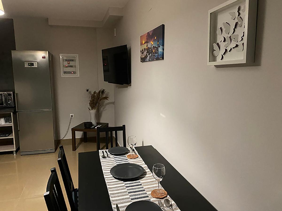 Meteora Studio By Meteora Residencies กาลัมปากา ภายนอก รูปภาพ